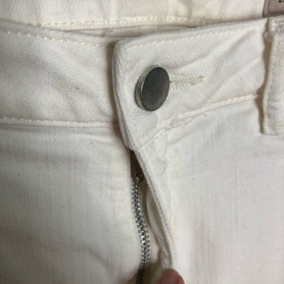 Welcome to my Closet. I’m sorry but this item is not available. - Picture 6 of 11